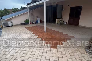 Casa semindipendente con garage ad Acireale