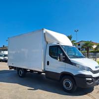 Iveco Daily CASSONATO CON SPONDA. PARI AL NUOVO