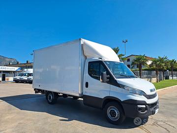 Iveco Daily CASSONATO CON SPONDA. PARI AL NUOVO