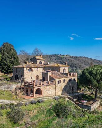 Splendida proprietà con 17 ettari di terreno