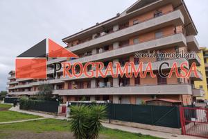 Pomezia s. palomba 3 piano asc. balcone p. auto