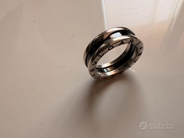 Anello Bulgari in argento e ceramica nera