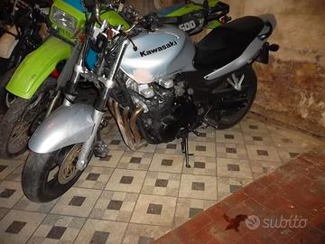 ricambi kawasaki zr7 s