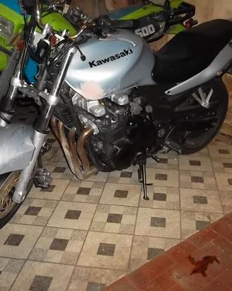 ricambi kawasaki zr7 s