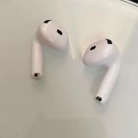 Airpods 4 Solo Auricolari