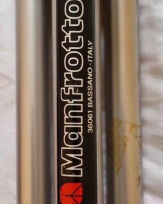 Cavalletti fotografici Manfrotto Art 052 e Unomat