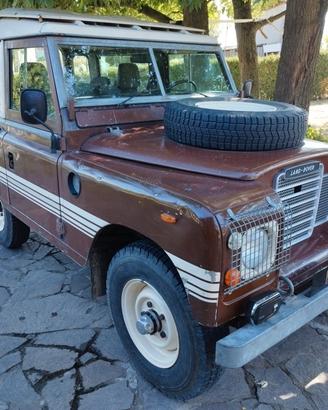 LAND ROVER Series 3 - ILE 106 - 1982