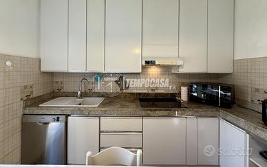 VILLETTA BIFAMILIARE IN CLASSE A NEL VERDE DELLA