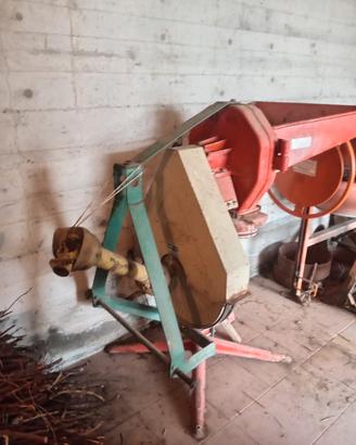 Mulino per cereali da trattore 