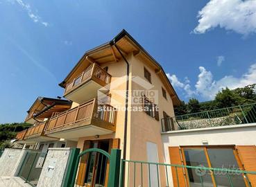 Villetta a schiera di 250 m² con più di 5 locali e
