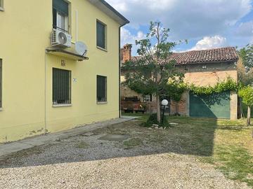Villa di 632 m² con più di 5 locali e box auto dop