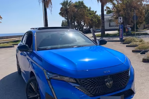 Peugeot 308 GT Blu con Tetto Apribile