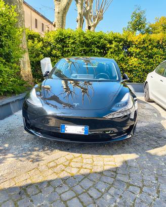 Tesla Model 3 RWD 2023 subentro leasing 