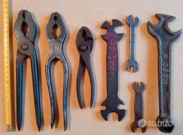 VECCHI ANTICHI UTENSILI PINZE E CHIAVI INGLESI 