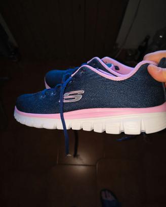 Sketchers n.40