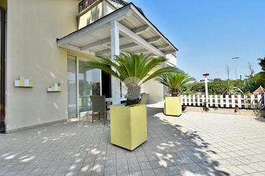 VILLA A SCHIERA A SANTARCANGELO DI ROMAGNA