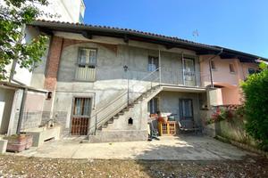 CASA SEMINDIPENDENTE A NONE