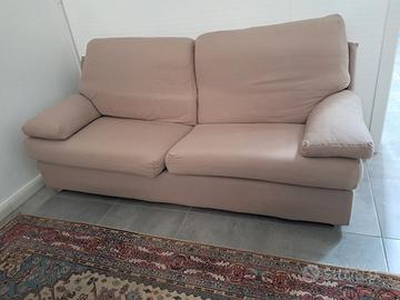 1 divano da 3 posti