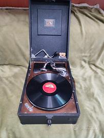  Grammofono antico “La Voce del Padrone” 