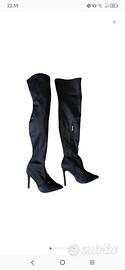 Stivali sopra il ginocchio nr.39