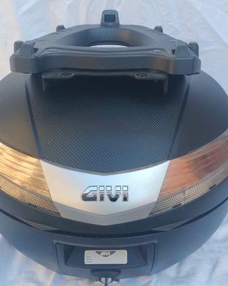 Bauletto rigido posteriore Givi 36L e staffa