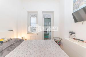 Trilocale Via Roberto Malatesta con balcone, Pigne