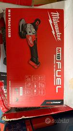 Smerigliatrice angolare