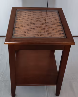 tavolino in legno  40*40 h 60 cm