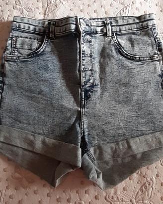 Pantaloncino donna in jeans Bershka 