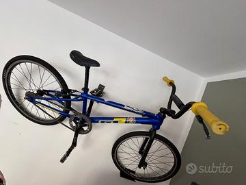 Bicicletta GT bmx