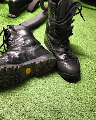 Scarponi da lavoro/Anfibi