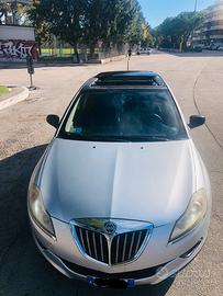 Lancia delta 1.6 mtj platino