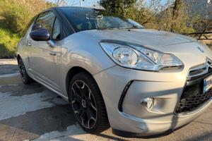 DS 3 1.2 VTi 82 Just Black – Full Optional – 2013