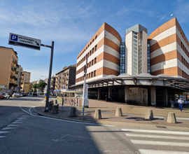 Affitt0 Garage singolo vicino Ospedale Civile