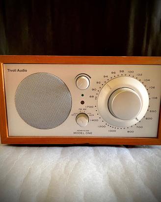 radio Tivoli Model One