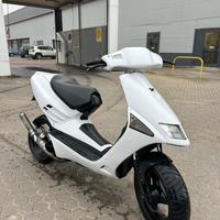 aprilia sr