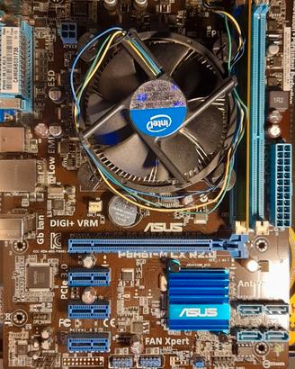 Scheda madre computer