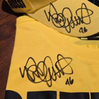 maglietta e cappellino autografati Valentino rossi