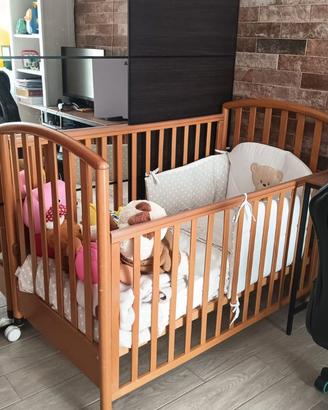 Lettino da neonato di faggio con sponde regolabili