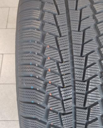 Treno gomme invernali Viking Wintech 235/45R17