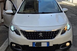 Peugeot 2008 BlueHDi 100 S&S Allure