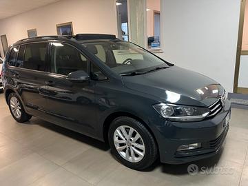 VOLKWAGEN TOURAN 7 POSTI CAMBIO AUTOMATICO CON COM