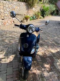 Piaggio Vespa 50 LX - 2011