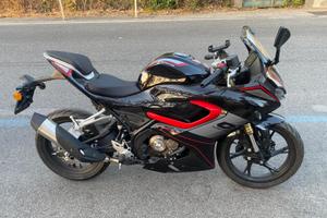 QJ motor SRK 125R