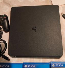 PS4 Slim + giochi + 3 Joystick