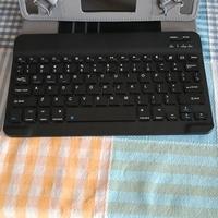 custodia più tastiera bluetooth 