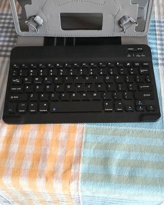 custodia più tastiera bluetooth 