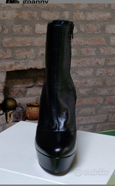 Stivaletti in vera pelle nero