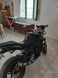 Triumph street triple 675