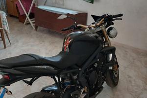 Triumph street triple 675